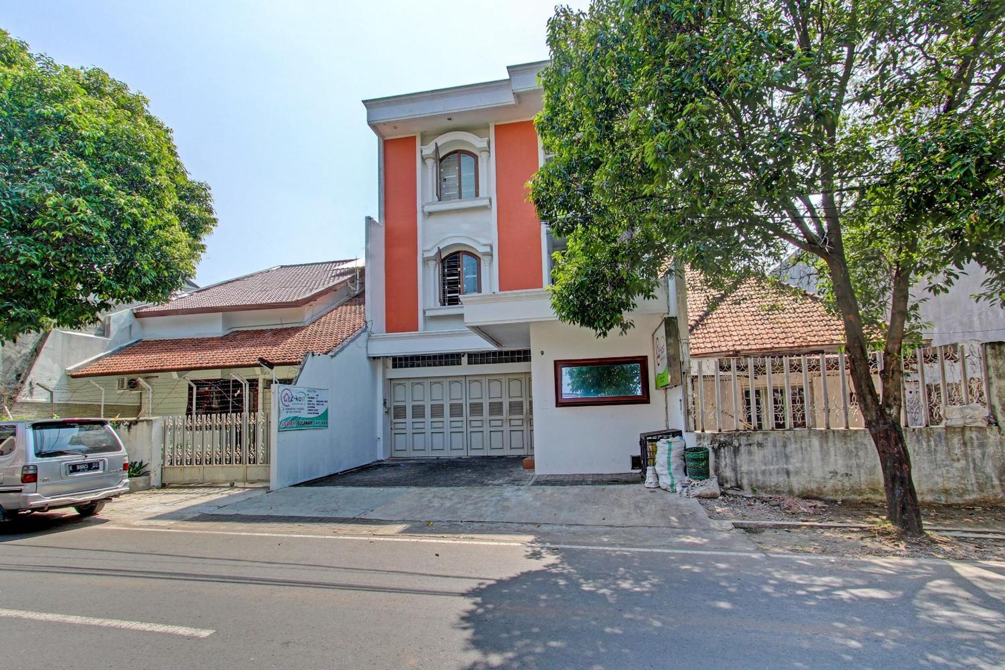 Hotel Oyo Life 91523 Kenari